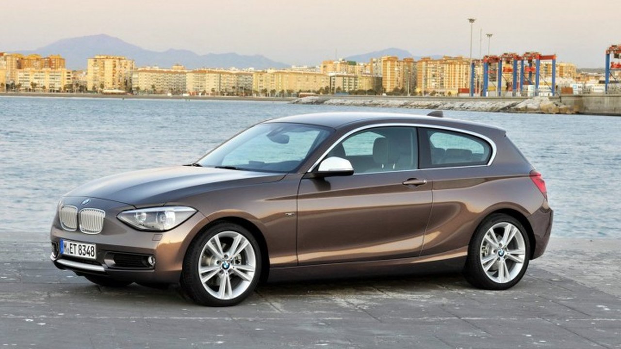 BMW 1er Hatchback (F21) 3-dr 116d (116 Hp) teknik özellikler ve yakıt tüketimi BMW 1er Hatchback (F21) 3-dr 116d (116 Hp) teknik özellikler ve yakıt tüketimi